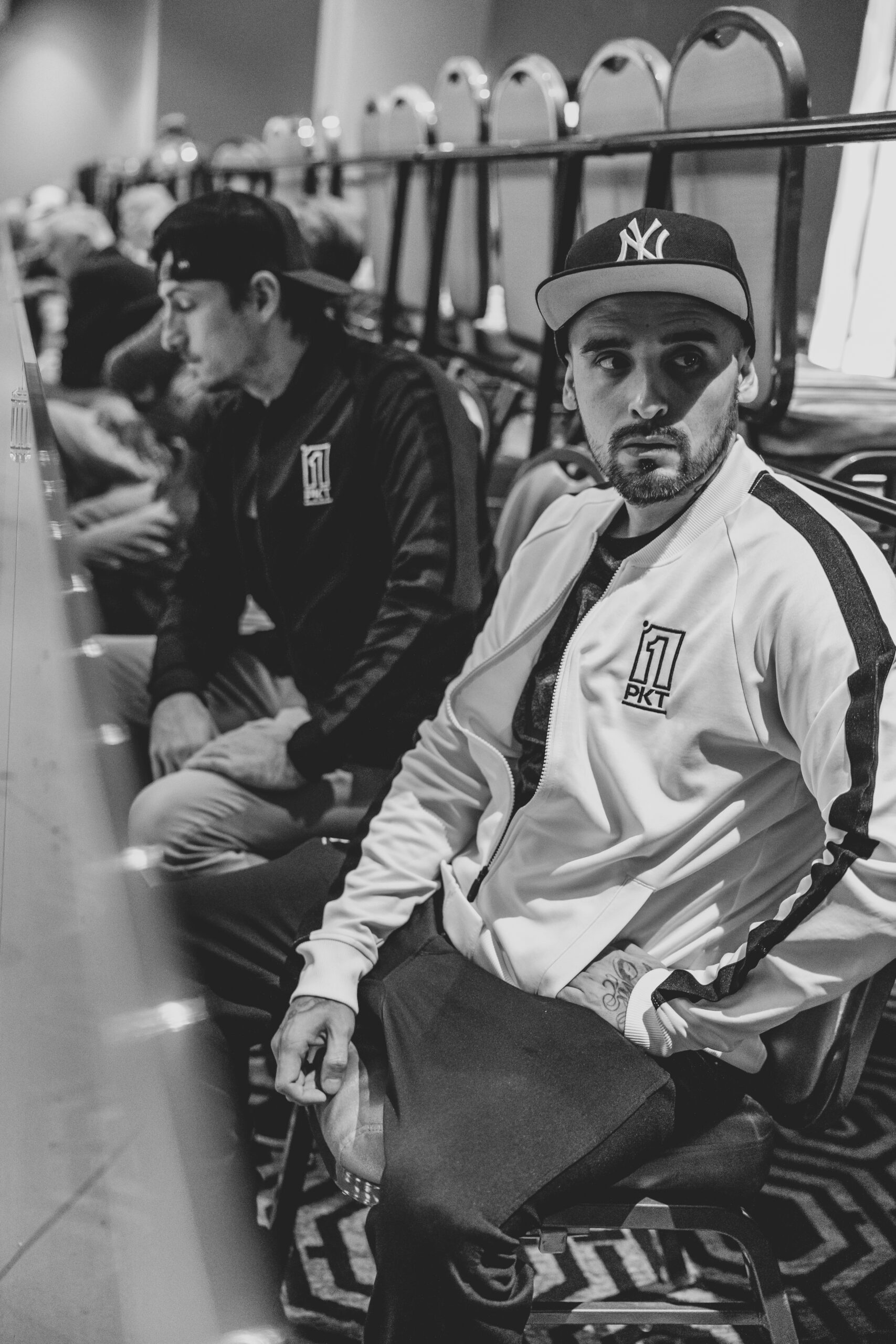 White and Black Track Jacket 1PKT